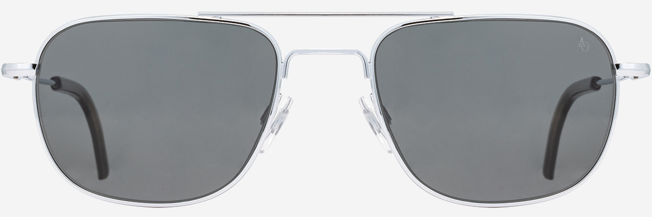 Bild für „Shoppen Sie unsere graue Sonnenbrillenkollektion“.