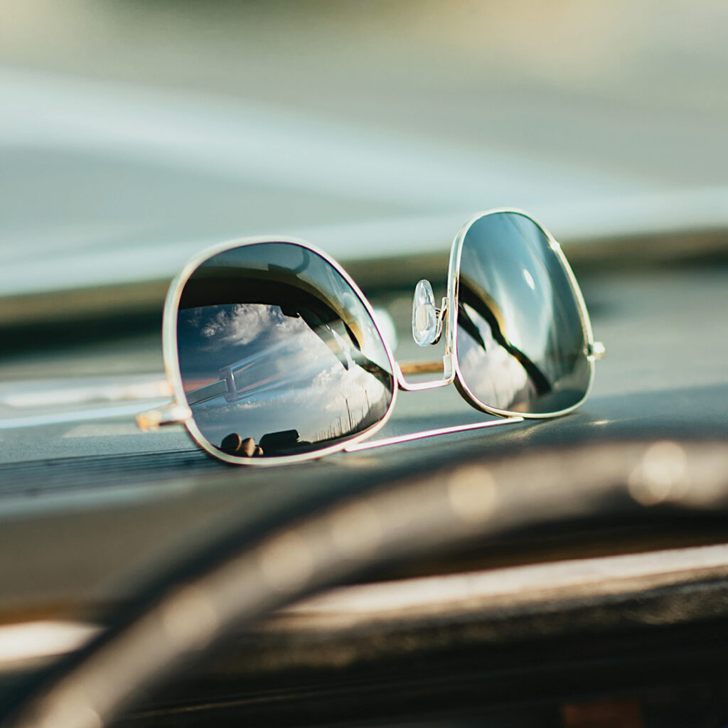 Grüne und graue Gläser, getönte Gläser, Mythen über Sonnenbrillengläser bieten mehr Schutz und reflektieren die Sonne